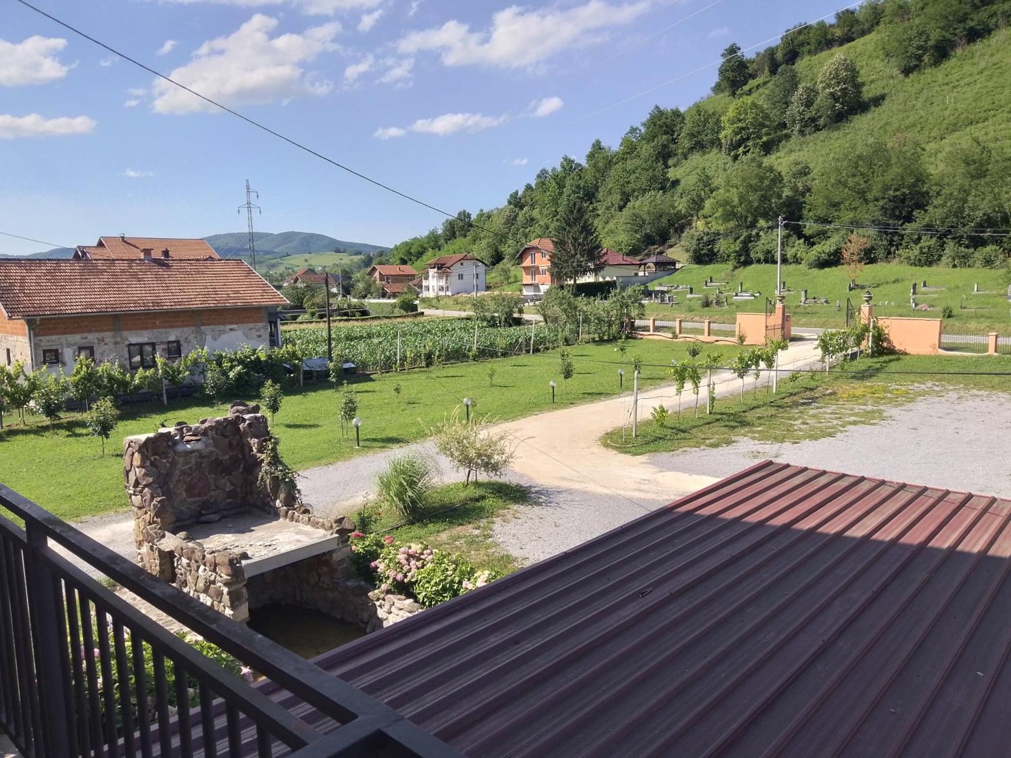 Apartmani Natura Sanski Most Exterior foto